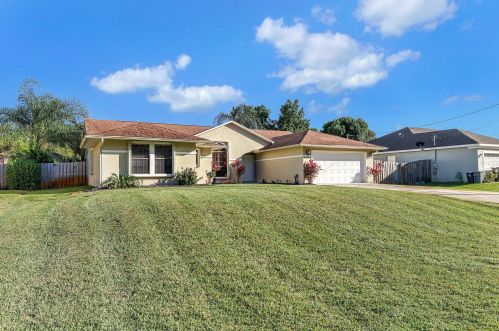 2449 Massey St, Fort Pierce, FL 34953-2498