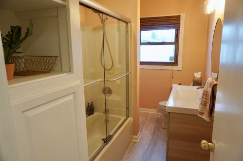 3773 68th St, Milwaukee WI  53220-1828 exterior