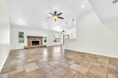 228 Angela Dr, Phoenix AZ  85022-1813 exterior