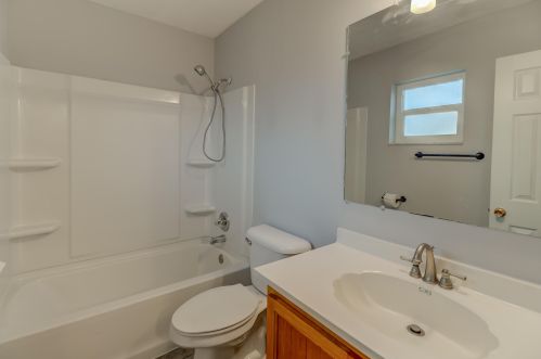 550 Anchor Ln, Fort Pierce FL  34983-2202 exterior