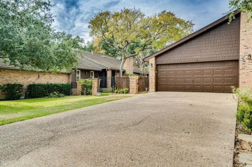 8126 Forest Mesa Dr, Austin TX  78759-8747 exterior