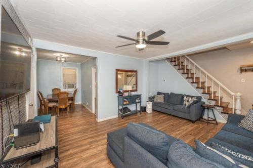 69 7th St, Paterson NJ  07506-3801 exterior