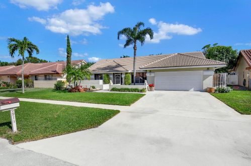 9911 Majestic Way, Boynton Beach FL  33437-3303 exterior