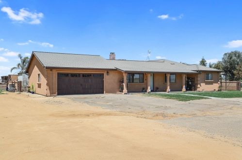 5919 Christofferson Rd, Turlock, CA 95380-9211