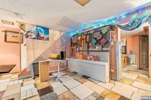 154 Midland Pl, Newark NJ  07106-3311 exterior
