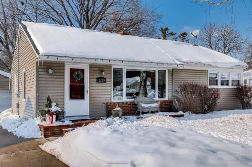 2729 94, Milwaukee WI 53222-4507 exterior