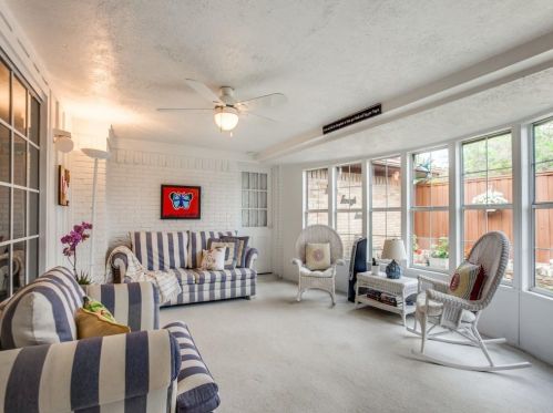 7268 Fernmeadow Dr, Dallas TX  75248-5605 exterior