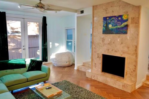 3115 Golden Oak, Dallas, TX 75234-2320