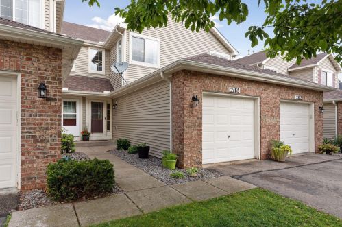 2185 Cool Stream Cir, Saint Paul, MN 55122-1999