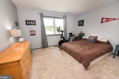 1700 Concord Ct, Blue Bell PA  19422-1336 exterior