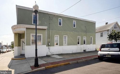 300 Mercer St, Gloucester, NJ 08030-1431