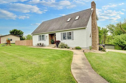 4405 Cherlick Dr, Zanesville, OH 43701-8618