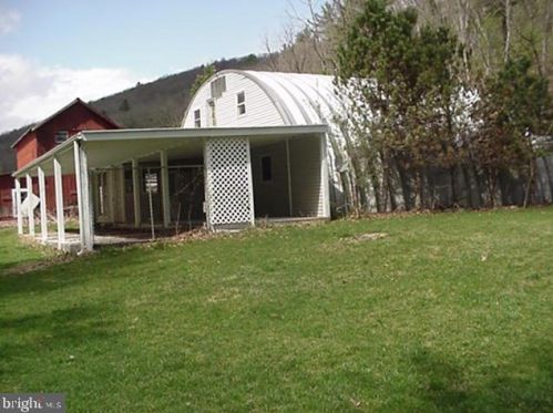 933 Horn Camp Rd, Rio, WV 26755-6022
