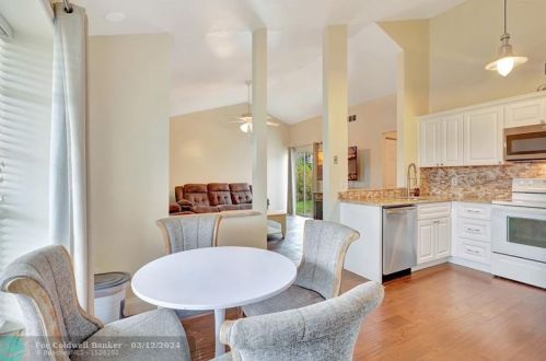 10579 Bobbie Ln, West Palm Beach FL  33411-3042 exterior