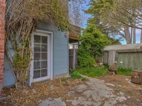 1046 Balboa Ave, Del Monte Park CA  93950-2102 exterior