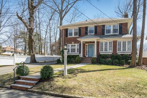 10 Seaview Ave, New Rochelle, NY 10801-5330