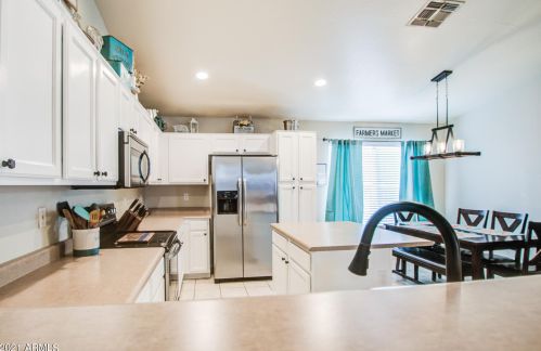 4057 Summer Ct, Gilbert AZ  85297-6602 exterior