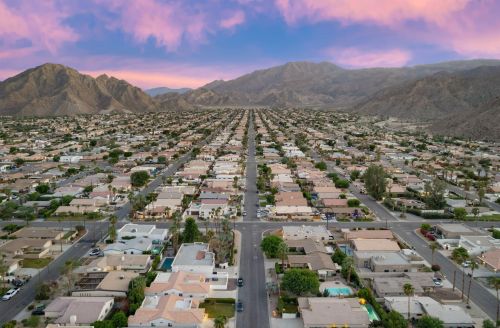 51915 Avenida Alvarado, La Quinta CA  92253-3190 exterior
