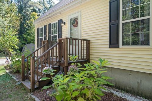 87 Garney Rd, Wakefield NH  03872-7400 exterior