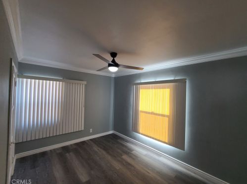 8228 Laurel Canyon Blvd, North Hollywood CA  91607-3795 exterior