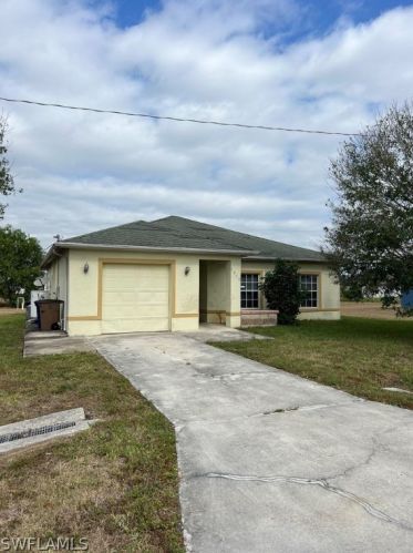 3810 20th St, Lehigh Acres FL  33976-3335 exterior