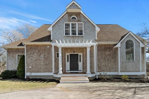 5 Wamphassuc Rd, Stonington, CT 06378-2815