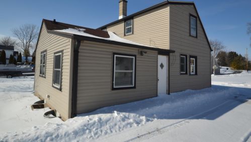 25011 Loomis Rd, Waterford WI  53185-1419 exterior