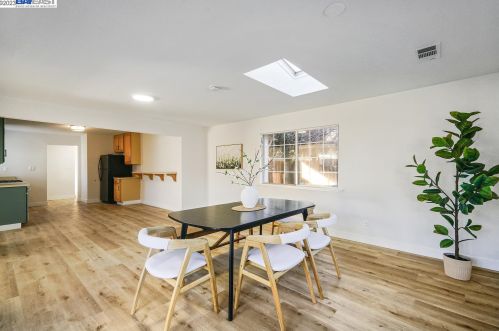 2954 Clearland Cir, West Pittsburg CA  94565-3243 exterior