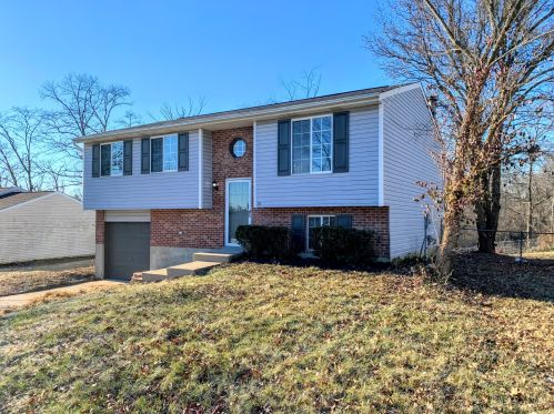 111 Hillwood Ct, Covington, KY 41018-2886