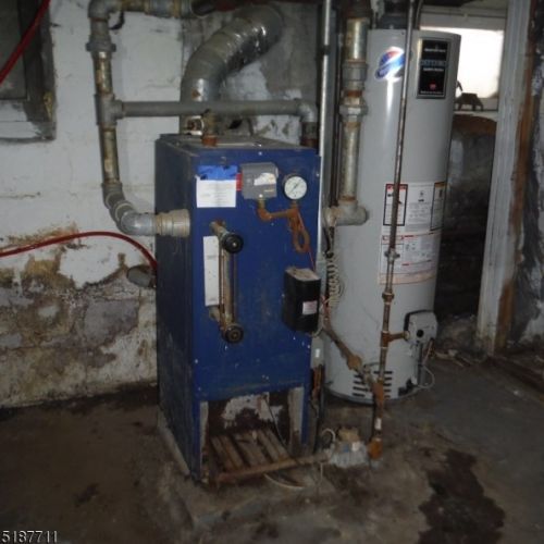 708 Chestnut St, Roselle NJ  07203-1948 exterior