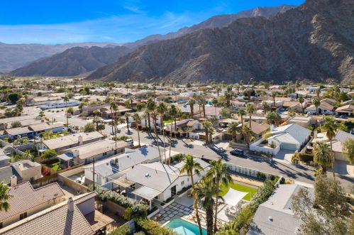 52190 Avenida Diaz, La Quinta CA  92253-3226 exterior
