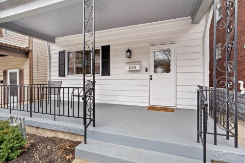 628 Griffin St, Pittsburgh, PA 15211-2221