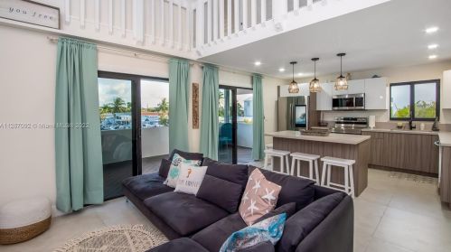 3 Eagle Dr, Key Largo FL  33037-3006 exterior