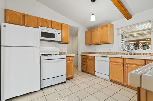 337 Nightingale Ave, Lake Nacimiento CA  93446-4012 exterior