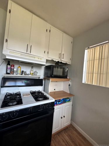 13457 Fanshaw Ave, Paramount, CA 90723-2305