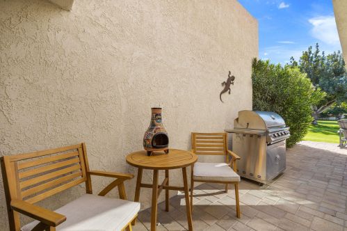 77551 Los Arboles Dr, La Quinta CA  92253-2617 exterior