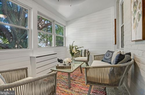 2013 Naylor Rd, Washington DC  20020-6807 exterior