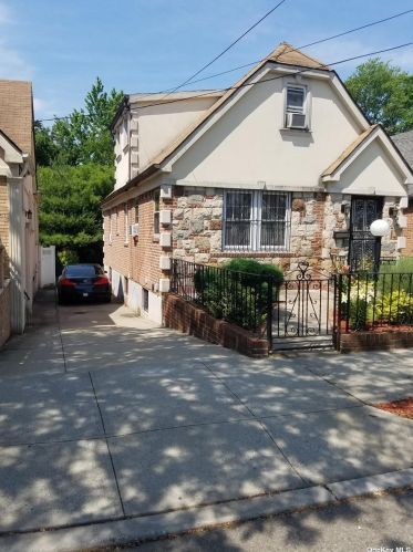 111-40 166th St, Jamaica, NY 11433-1213