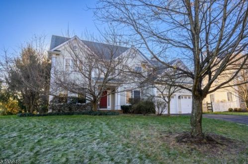 33 Stirling Rd, Bernardsville, NJ 07924-2814