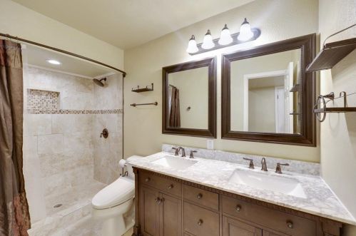 2017 Jennifer Ct, Carrollton TX 75007-3528 exterior