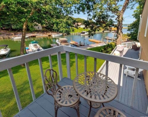 400 Windjammer Dr, Southold NY  11971-2217 exterior