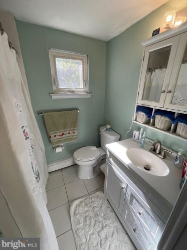 957 Powderhorn Dr, Lansdale PA  19446-5530 exterior