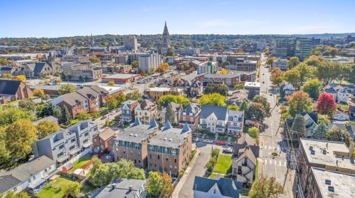 5811 Rippey St, Pittsburgh PA  15206-2958 exterior