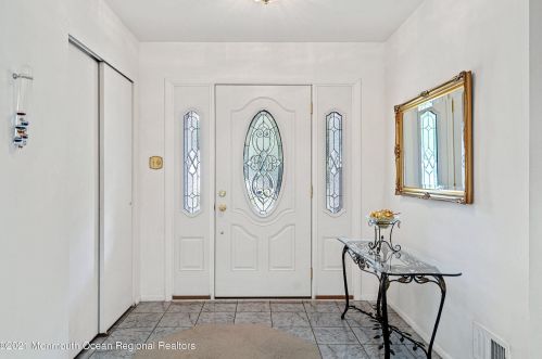 38 Jeanette St, Berkeley Township NJ  08721-3517 exterior