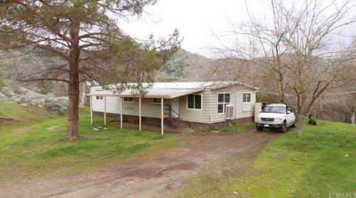 46468 Chuckwagon Rd, Orange Cove CA  93675-9612 exterior