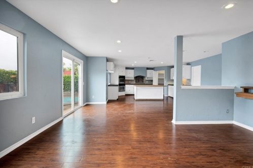 1260 Hoover St, Escondido CA  92027-1415 exterior