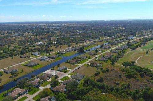 903 Rotonda Cir, Placida, FL 33947-1842