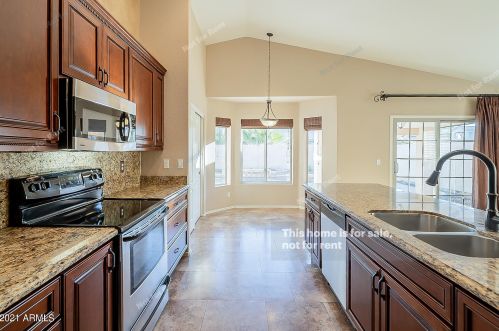 1731 Stanford Ave, Gilbert, AZ 85233-2913