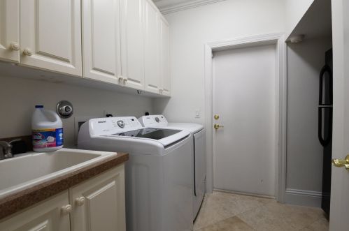 8696 Valhalla Dr, Delray Beach FL  33446-9568 exterior