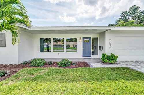 5033 40th St, Saint Petersburg, FL 33714-2216